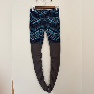 *LIKE NEW* ALO Yoga Goddess Aztec Print Rouched/Leg Warmer Style Leggings